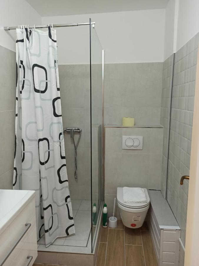 Apartment Renata Zara Esterno foto