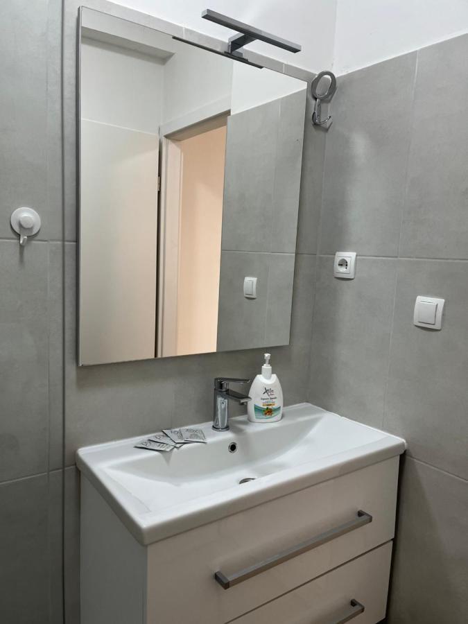 Apartment Renata Zara Esterno foto