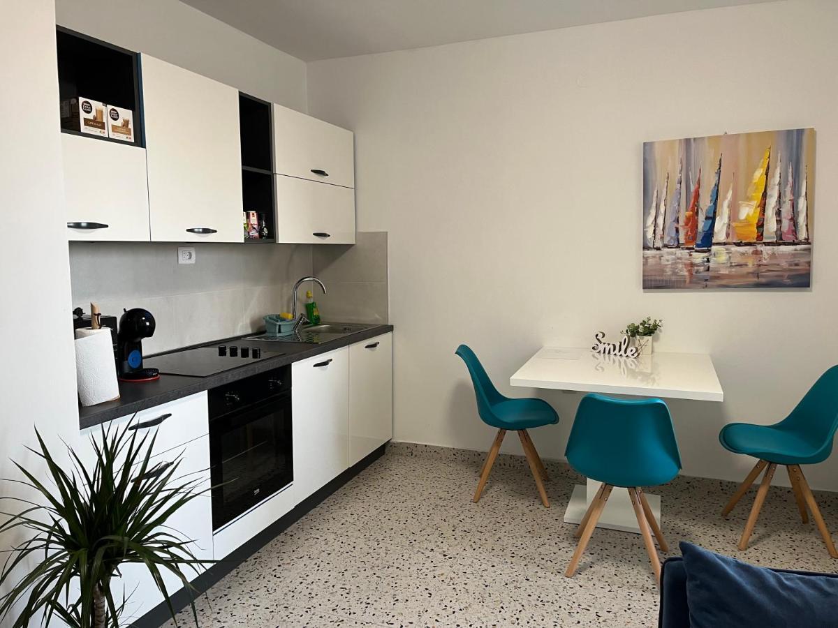 Apartment Renata Zara Esterno foto